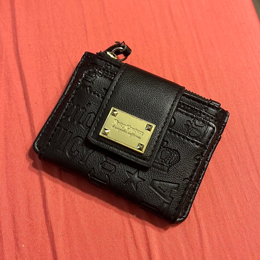 mini wallet in good condition